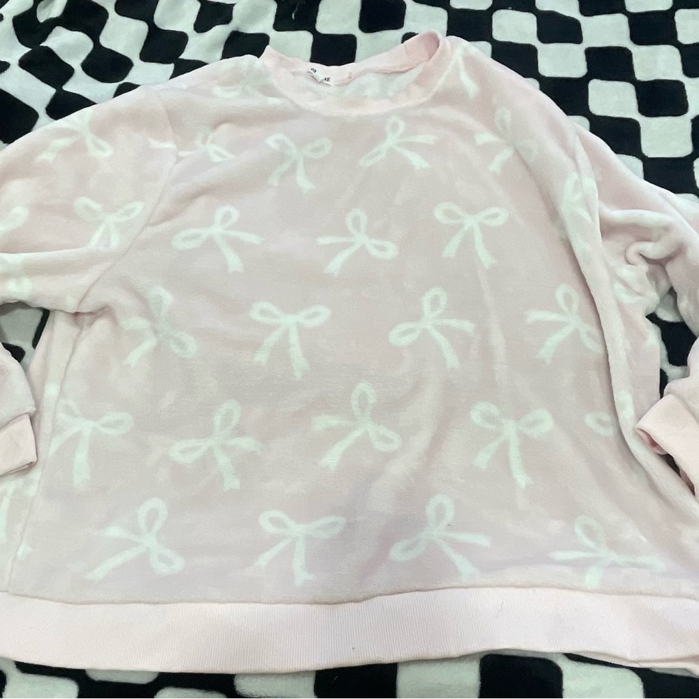 Pink and White Crew Neck Sweater with Bow Pattern